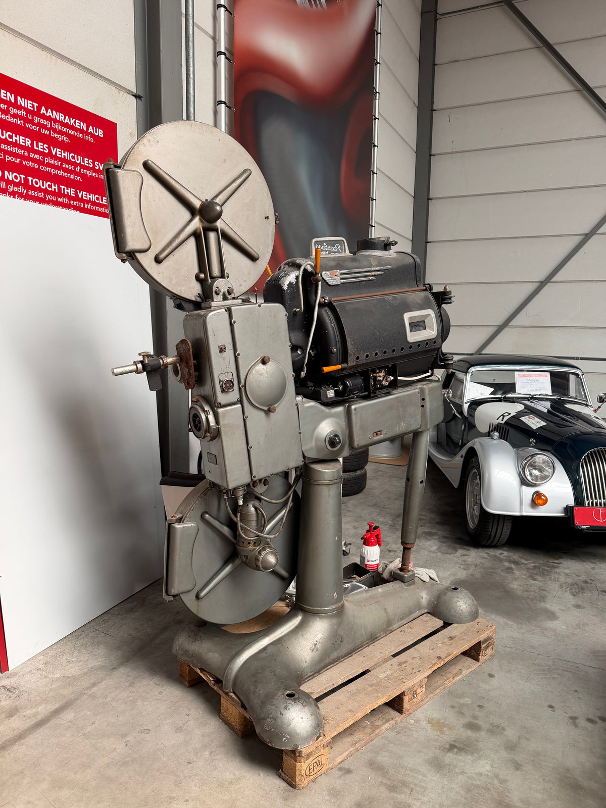 Originele Micron XI Bioscoopprojector met Peerless Magnarc Lamp – Vintage Cinema Erfgoedstuk
