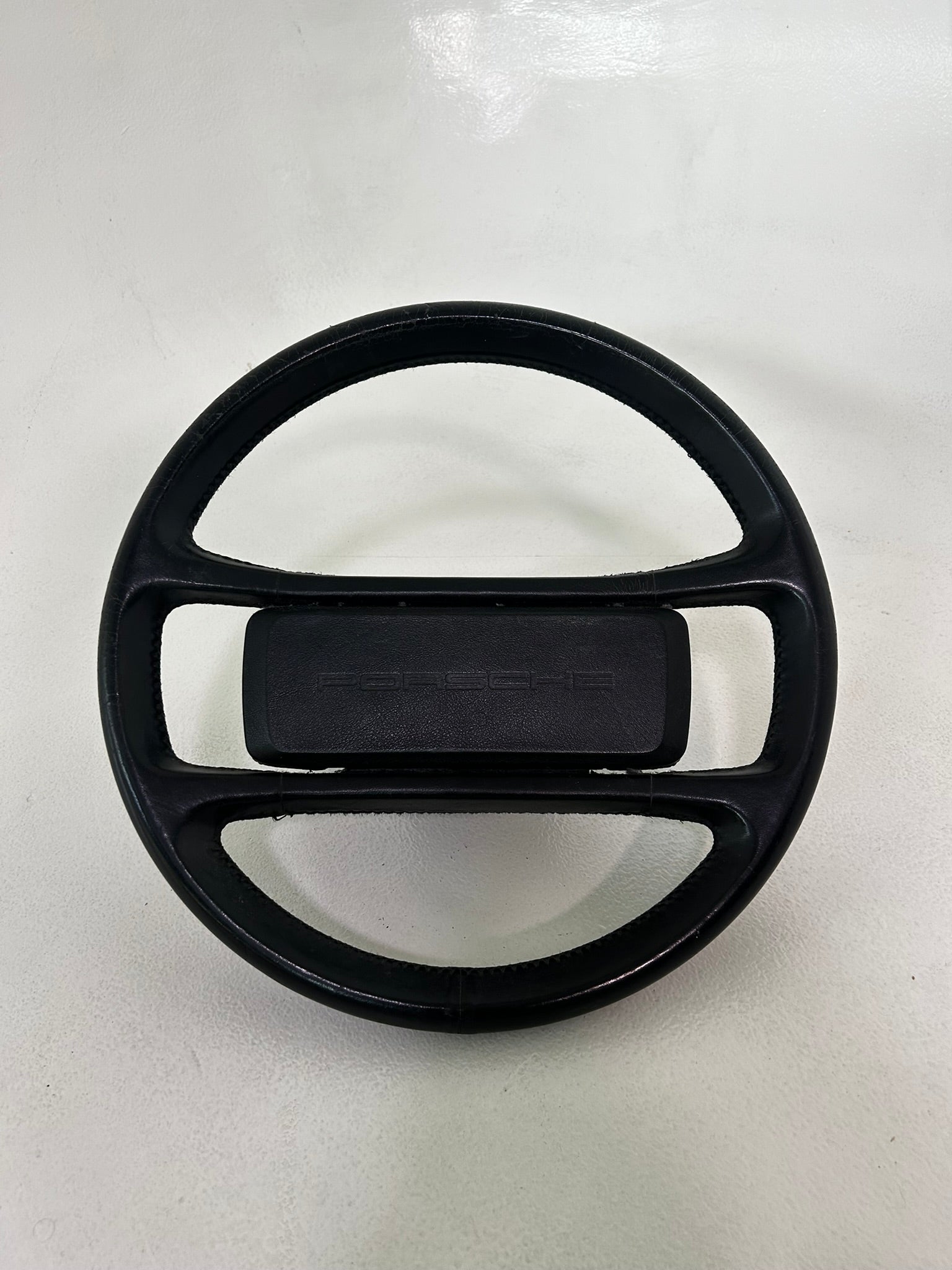 Porsche 911 Carrera 3.2 steering wheel