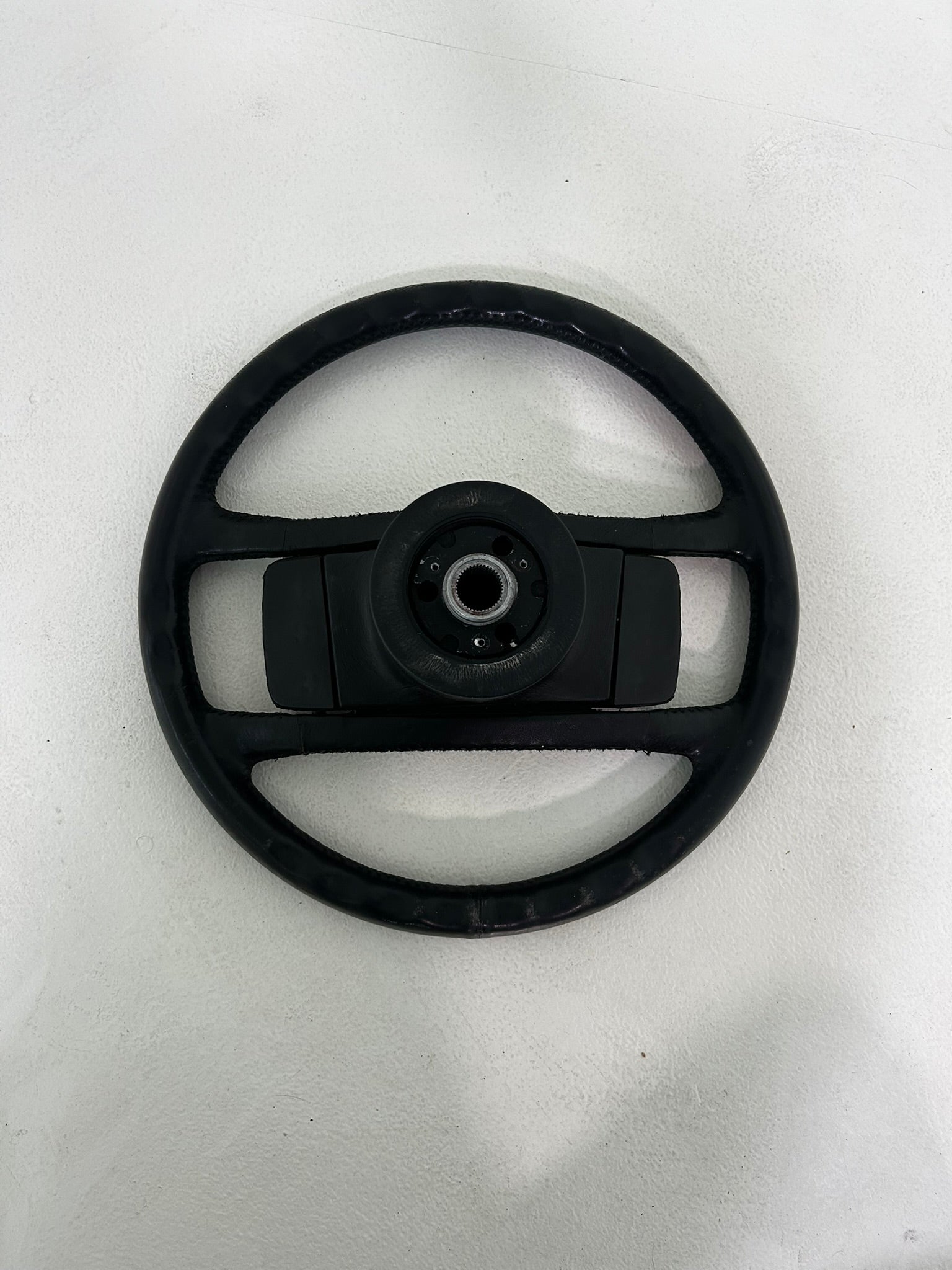 Porsche 911 Carrera 3.2 steering wheel