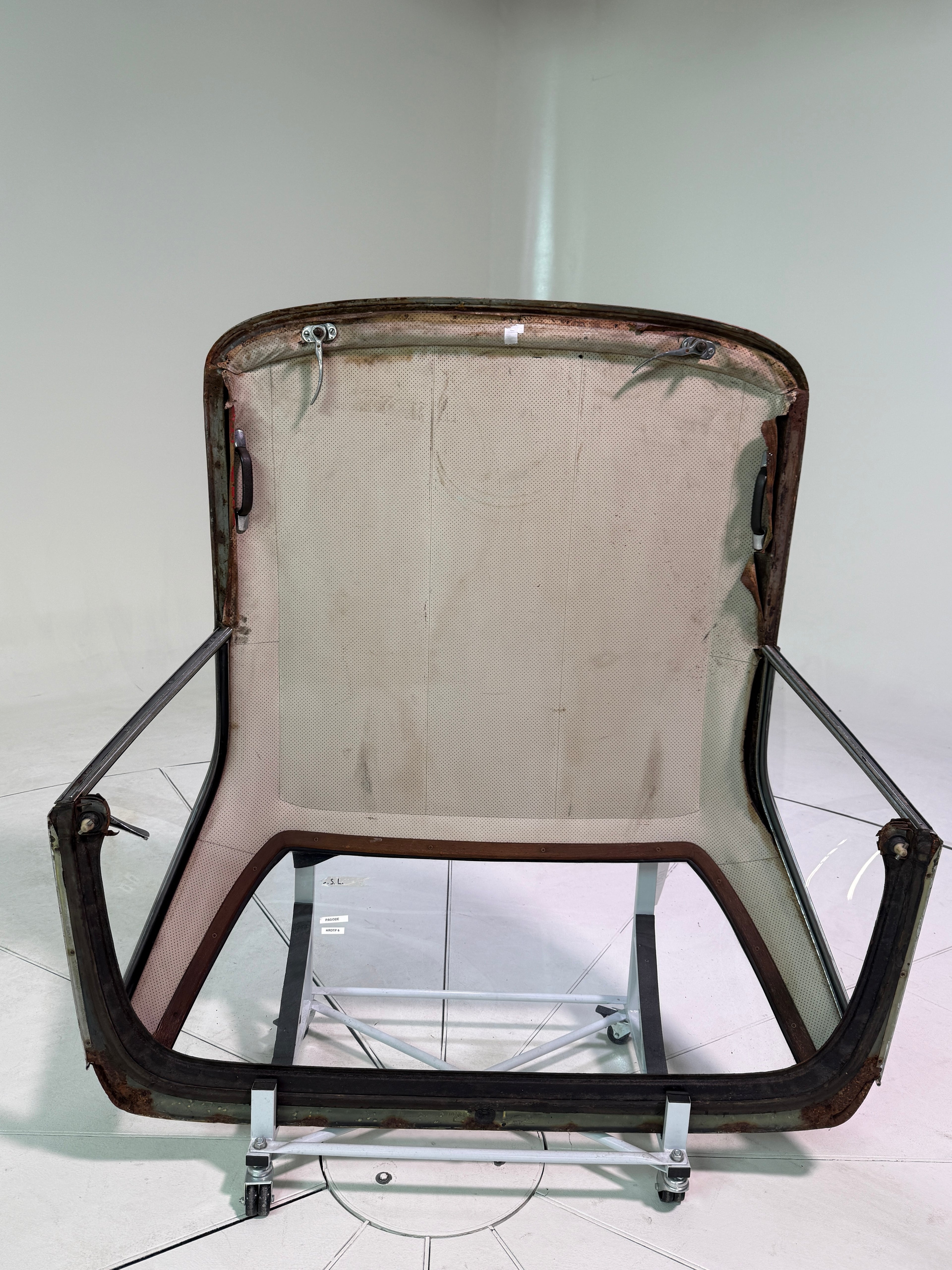 Hardtop – Mercedes-Benz Pagode – Red
