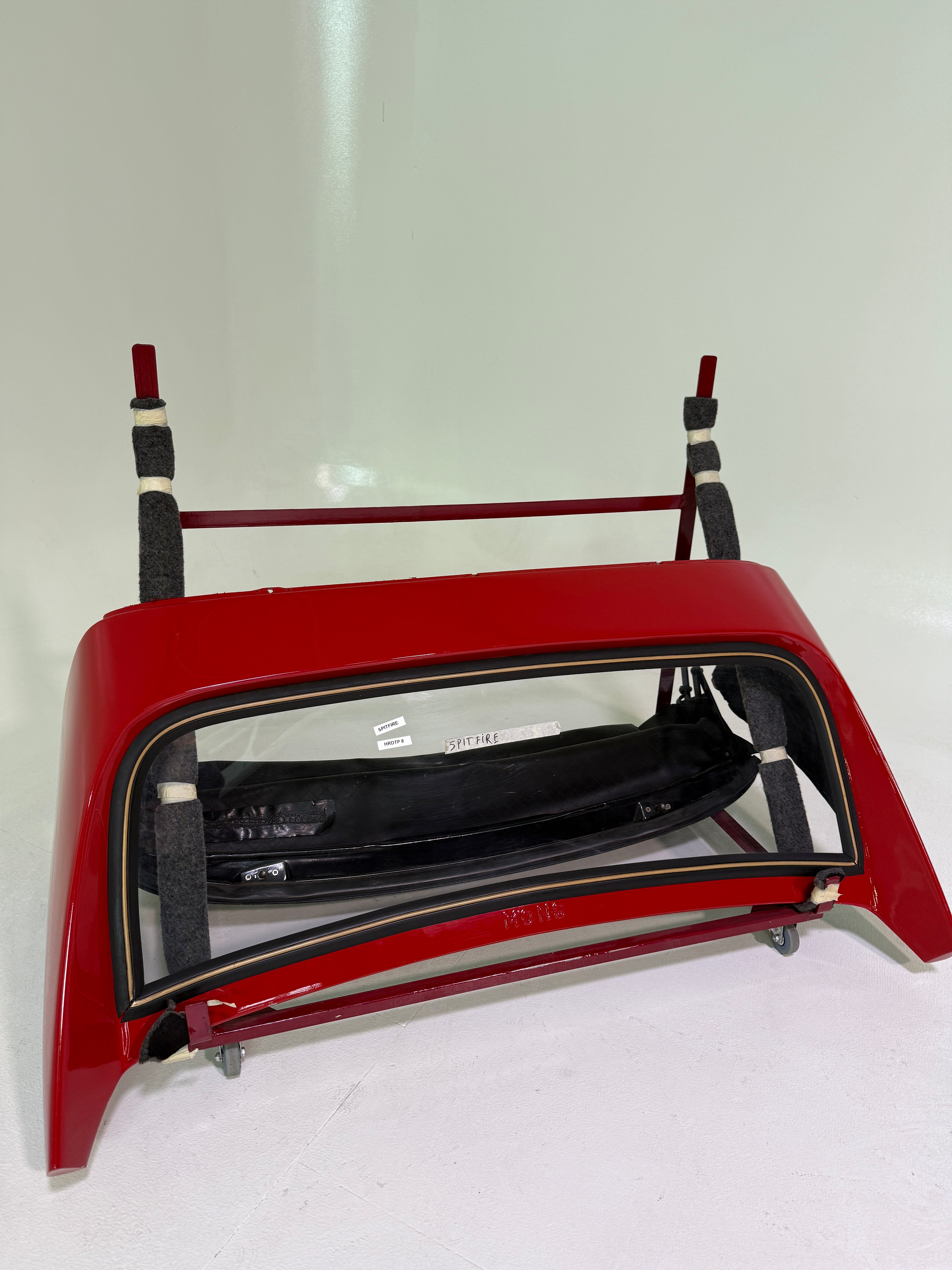 Hardtop – Triumph Spitfire – Red