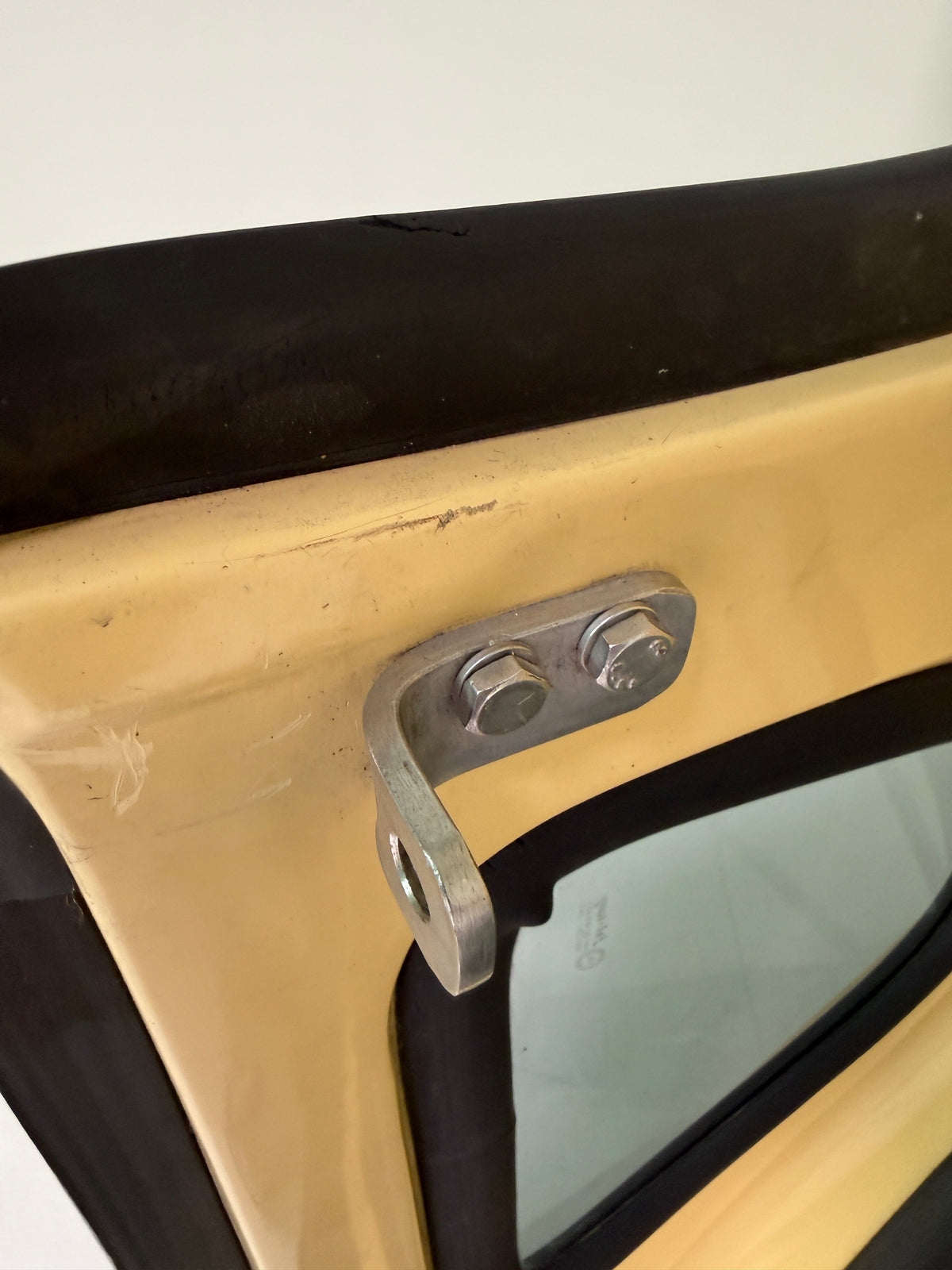 Hardtop – MG B  – Light Beige