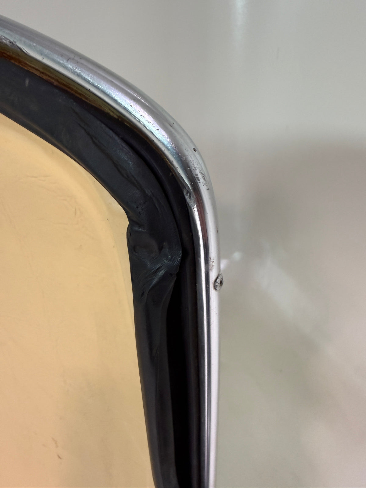 Hardtop – MG B  – Light Beige