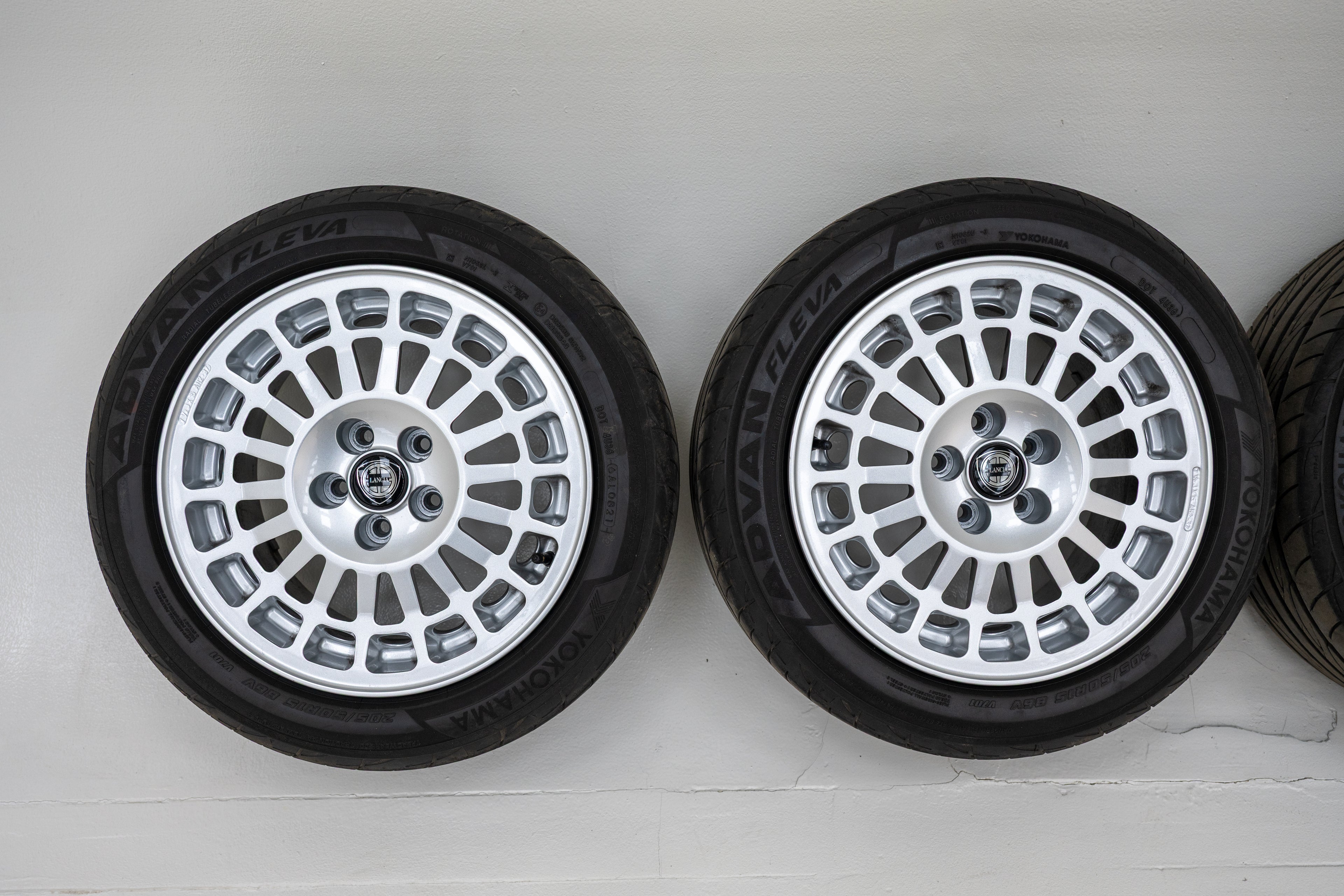 Originele velgen OEM met nieuwe banden – Lancia Delta HF Integrale Evoluzione I